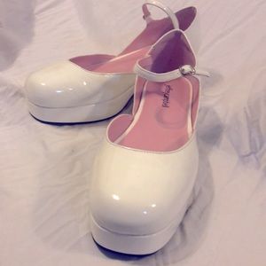 Jeffrey Campbell, Ecolier in White Patent.